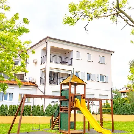 Botic Apartment